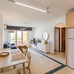 https://bonito-apartamento-en-primera-lnea-de-playa.1costadelsol.com