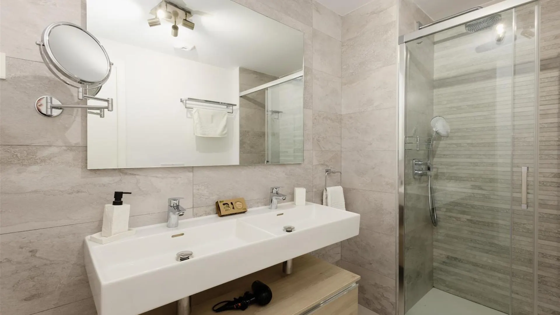 Magnificent Apartment, Close To The Beach, In Estepona