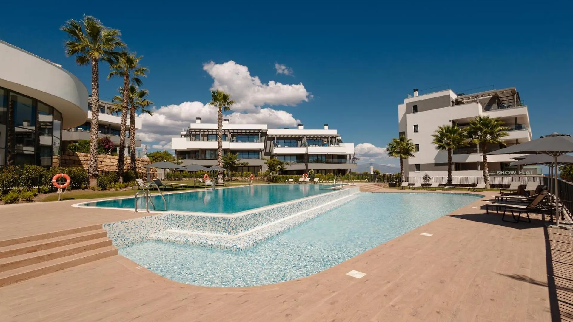Daire Magnificent Apartment, Close To The Beach, In Estepona