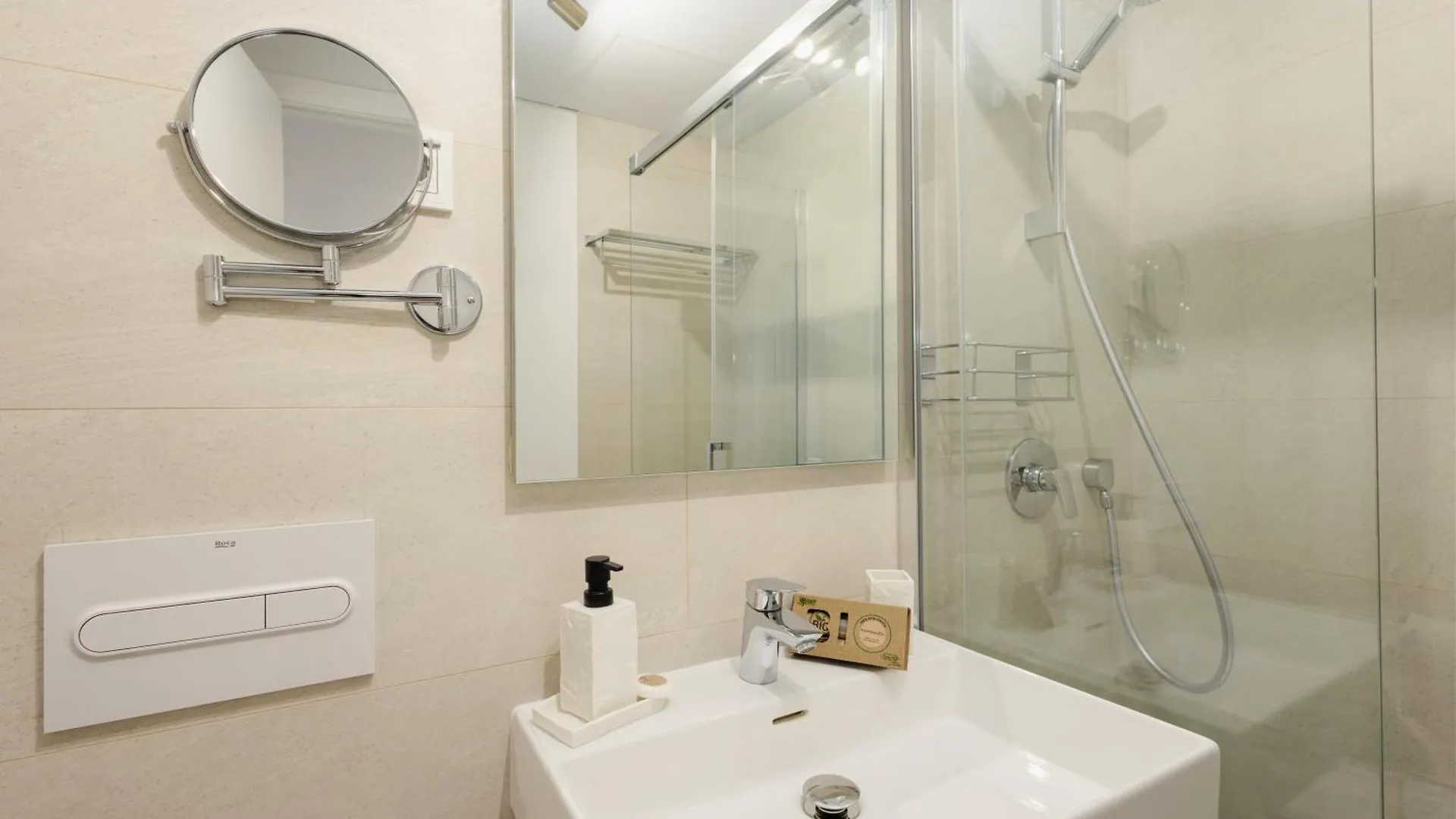 Apartment Magnificent Apartment, Close To The Beach, In Estepona