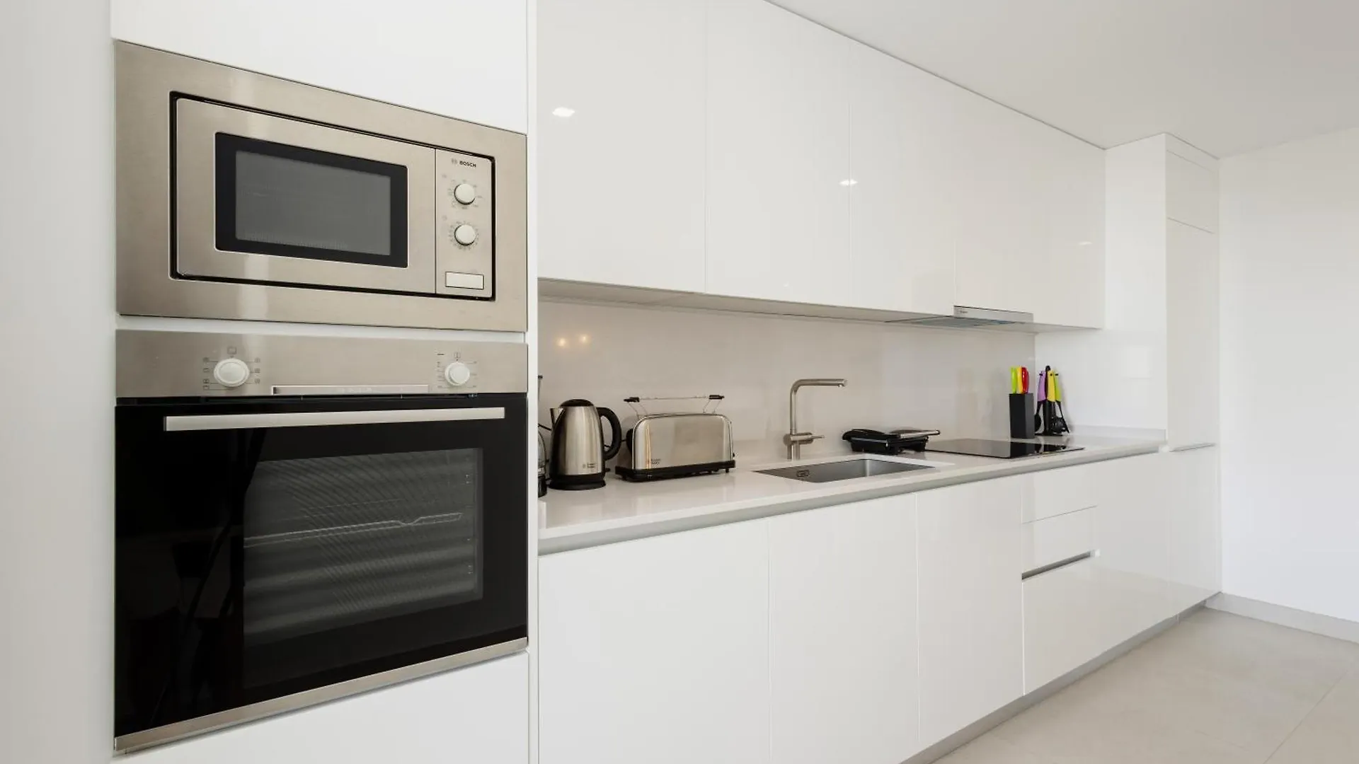 Magnificent Apartment, Close To The Beach, In Estepona Apartment