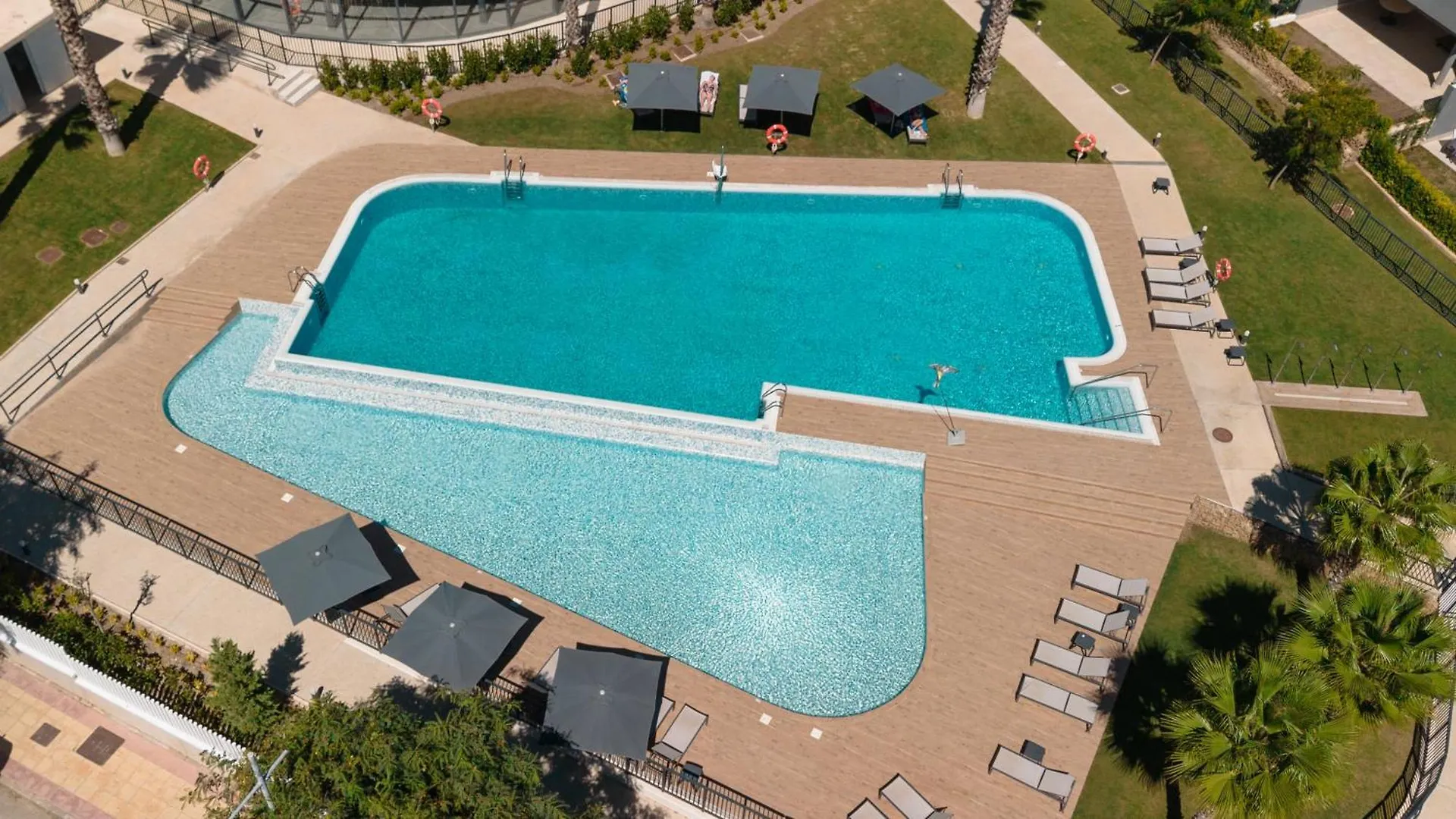Magnificent Apartment, Close To The Beach, In Estepona Apartment
