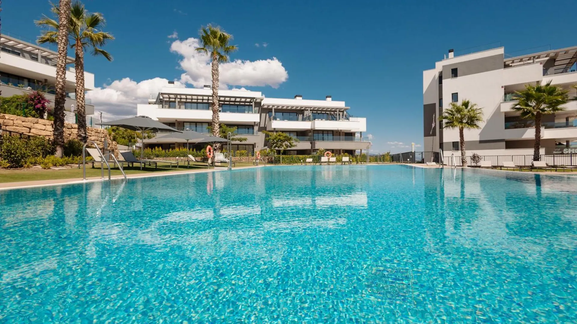 Apartment Magnificent Apartment, Close To The Beach, In Estepona
